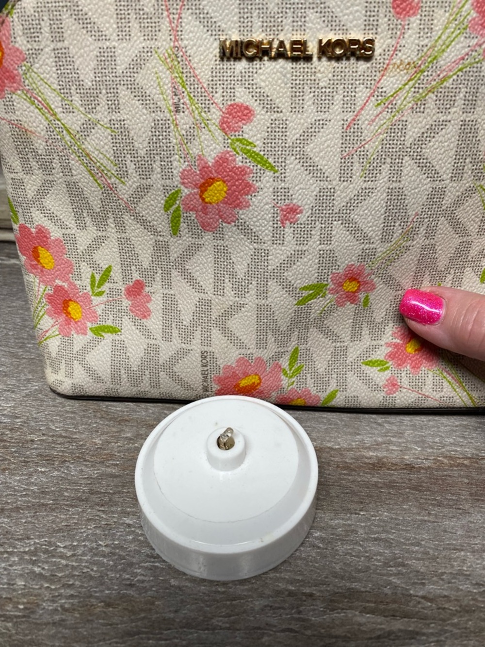 Michael Kors White Floral MK Monogram Cross body bag with Pink & Yellow Blooms - Picture 12 of 12